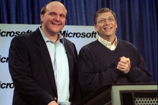 Bill Gates ogłasza Steve Ballmera nowym CEO Microsoftu (styczeń 2000 rok) źródło: The Wall Street Journal