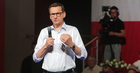 Miliony Polaków na najniższej krajowej. "Ewenement na skalę światową"