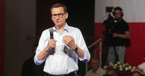 Miliony Polaków na najniższej krajowej. "Ewenement na skalę światową"