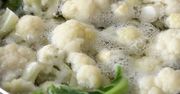 Nie gotuj tak kalafiora. Straci wszystkie cenne składniki