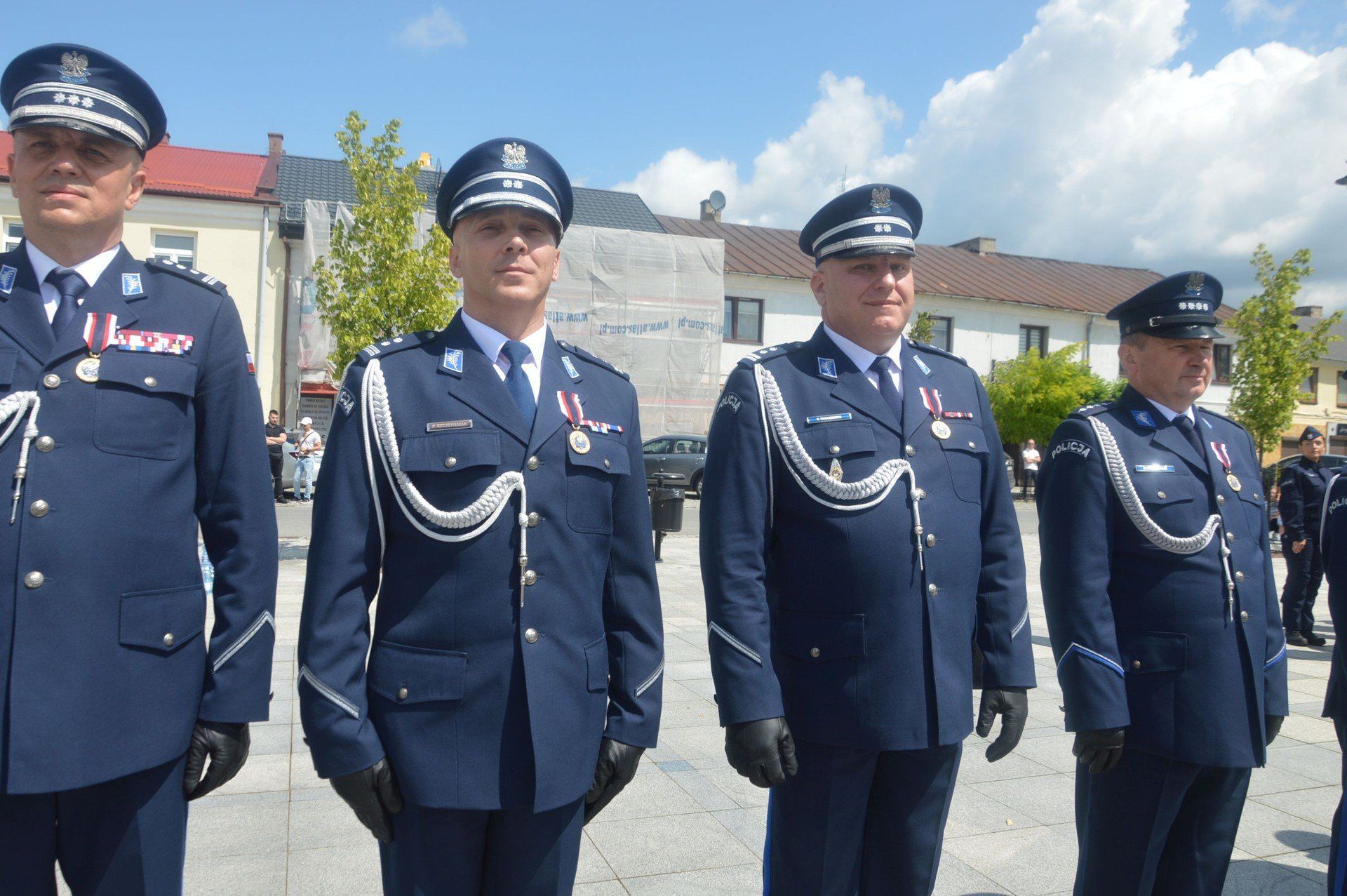 Wojewódzkie Święto Policji w Końskich. Odznaczeni Medalami za Długolewtnią Służbę 