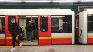 Warszawa: Utrudnienia w metrze. Trzy stacje zamknięte. Jest komunikacja zastępcza