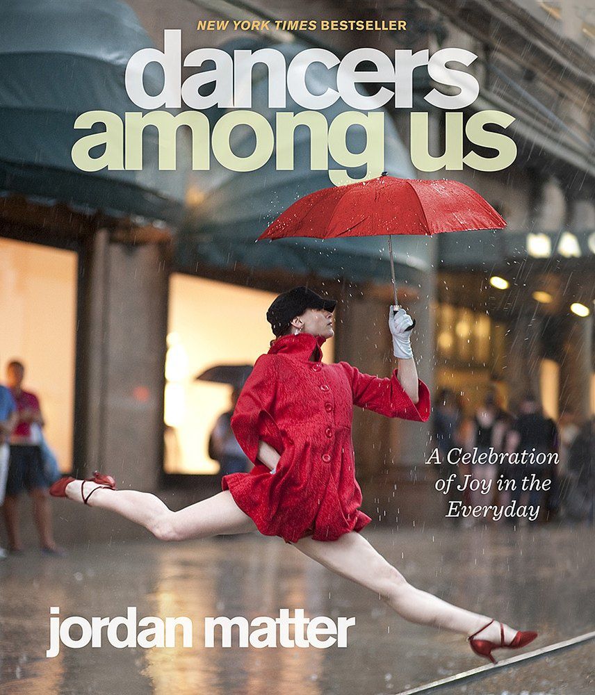 okładka książki "Dancers among us".