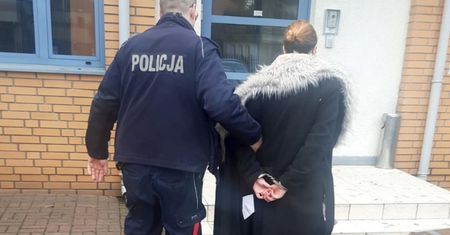 Zostawiła dzieci i poszła na imprezę. Przerażone zapukały do sąsiadki