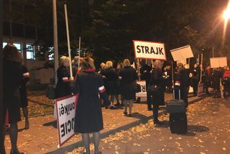 Pracownicy LOT-u strajkują drugi dzień. Loty odbywają się bez opóźnień