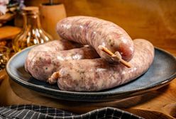 Gdzie najtaniej kupisz białą kiełbasę? Ten supermarket bije inne na głowę