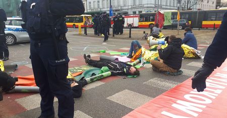 Extinction Rebellion protestuje. Blokada Alei Jerozolimskich