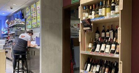 Zakaz sprzedaży alkoholu na stacjach paliw. Branża paliwowa alarmuje: dyskryminacja