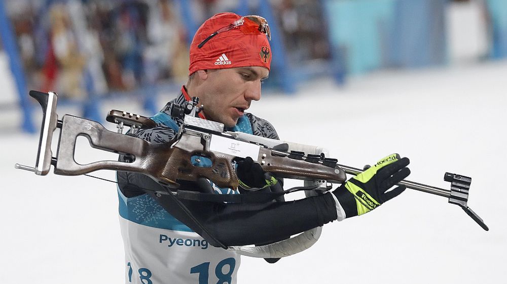 PAP/EPA / ANTONIO BAT  / Na zdjęciu: biathlonista Arnd Peiffer (Niemcy) na IO w Pjongczangu