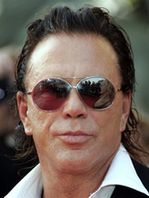 Mickey Rourke nie będzie szukał psa