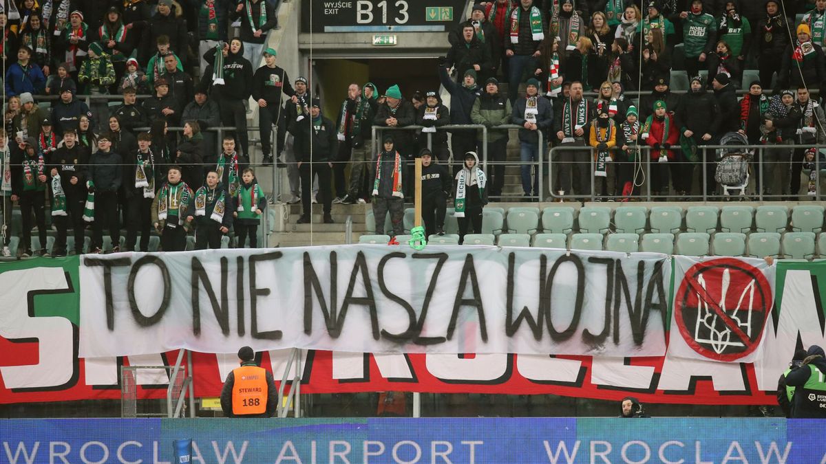 Newspix / Jakub Piasecki / Cyfrasport / Na zdjęciu: transparent kibiców Śląska Wrocław