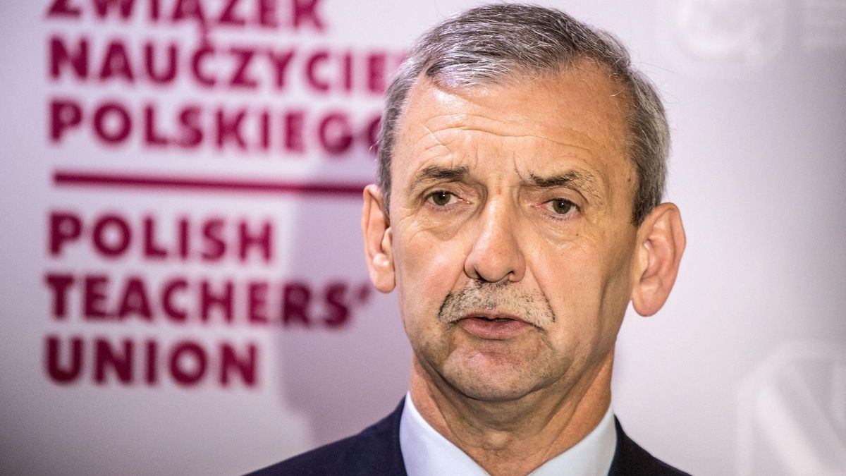 Strajk nauczycieli obejmuje coraz więcej osób. ZNP oficjalnie się przyłączyło