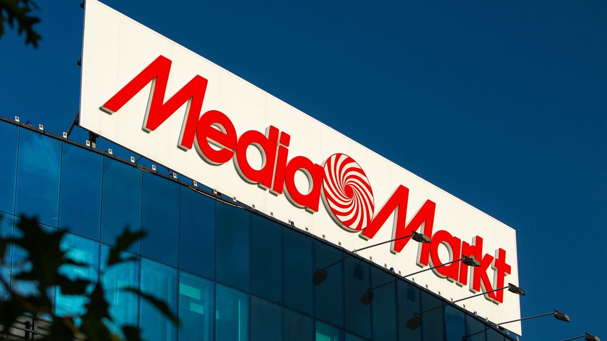 Chiński gigant chce przejąć znaną sieć ze sprzętem elektroniczny