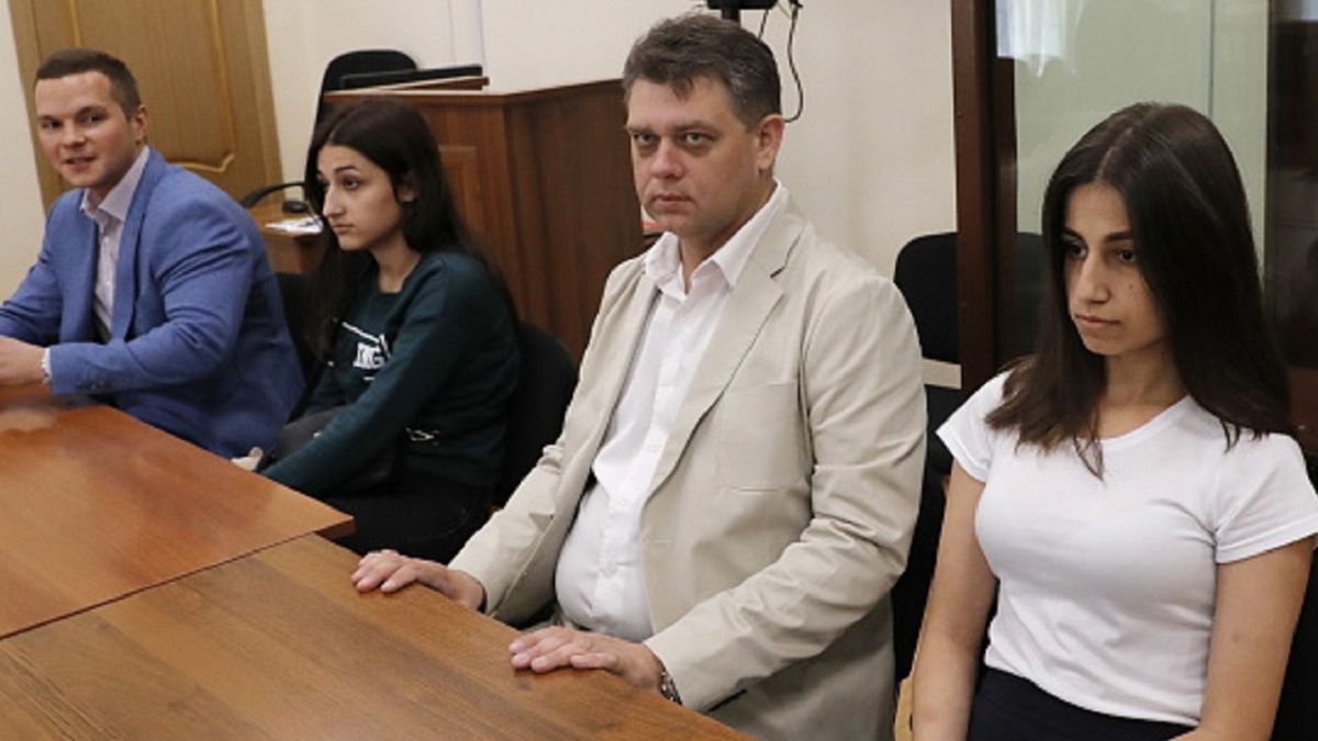 Siostry Chaczaturian w 2018 roku usłyszały zarzut morderstwa.