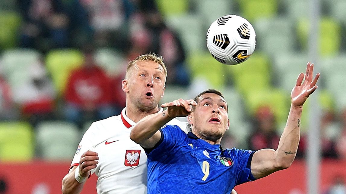 Zdjęcie okładkowe artykułu: PAP / Adam Warżawa / Na zdjęciu: Kamil Glik i Andrea Belotti