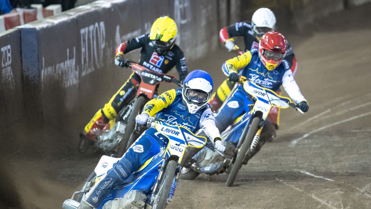PAP/EPA / Tytus Żmijewski / Na zdjęciu: Robert Lambert (kask czerwony), Antoni Kawczyński (niebieski) oraz Jakub Krawczyk (biały) I Daniel Bewley
