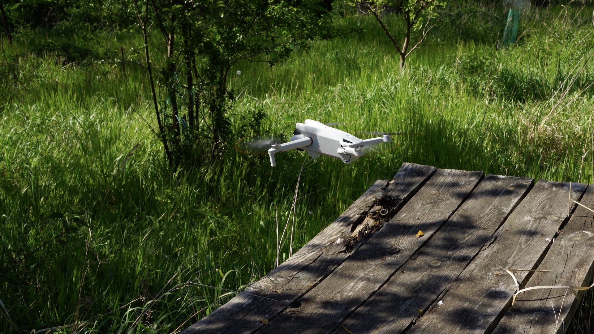 Dji Mini 3 - w zawisie