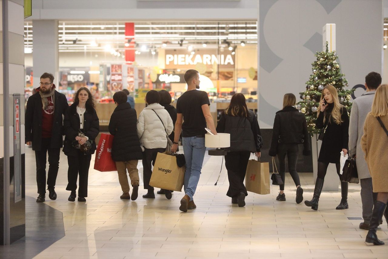 Jak kupować prezenty na Black Friday z głową? Poradnik antyimpulsywny