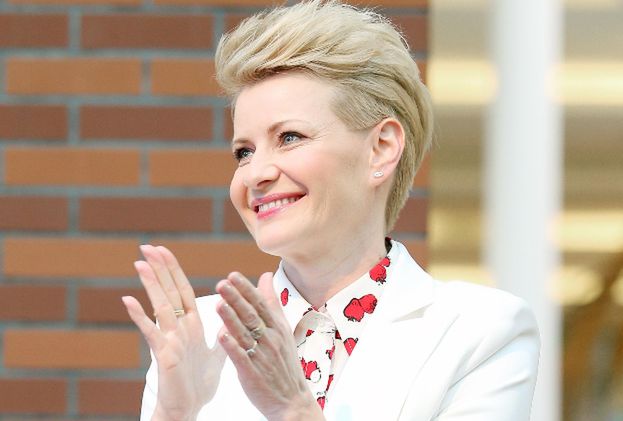 Małgorzata Kożuchowska dostała auto za ćwierć miliona! "Wybrała jaguara XF w eleganckiej czerni"