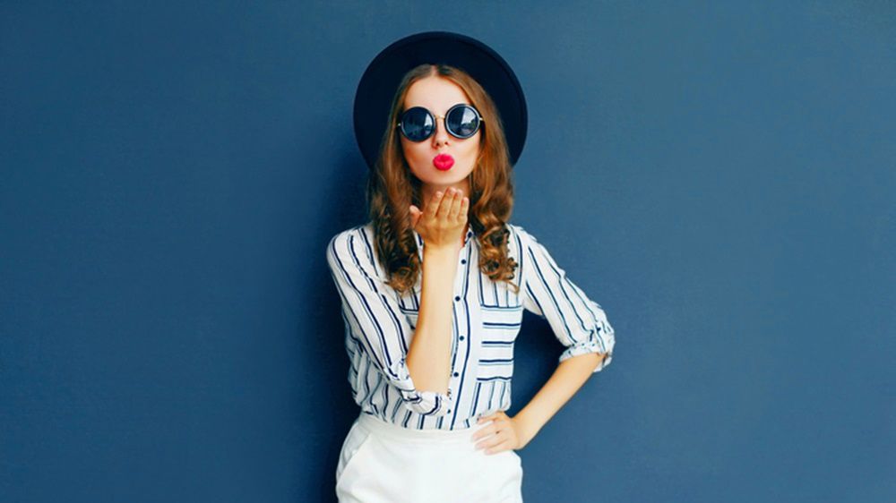 Wyraźne wzory na koszuli podkreślą temperament