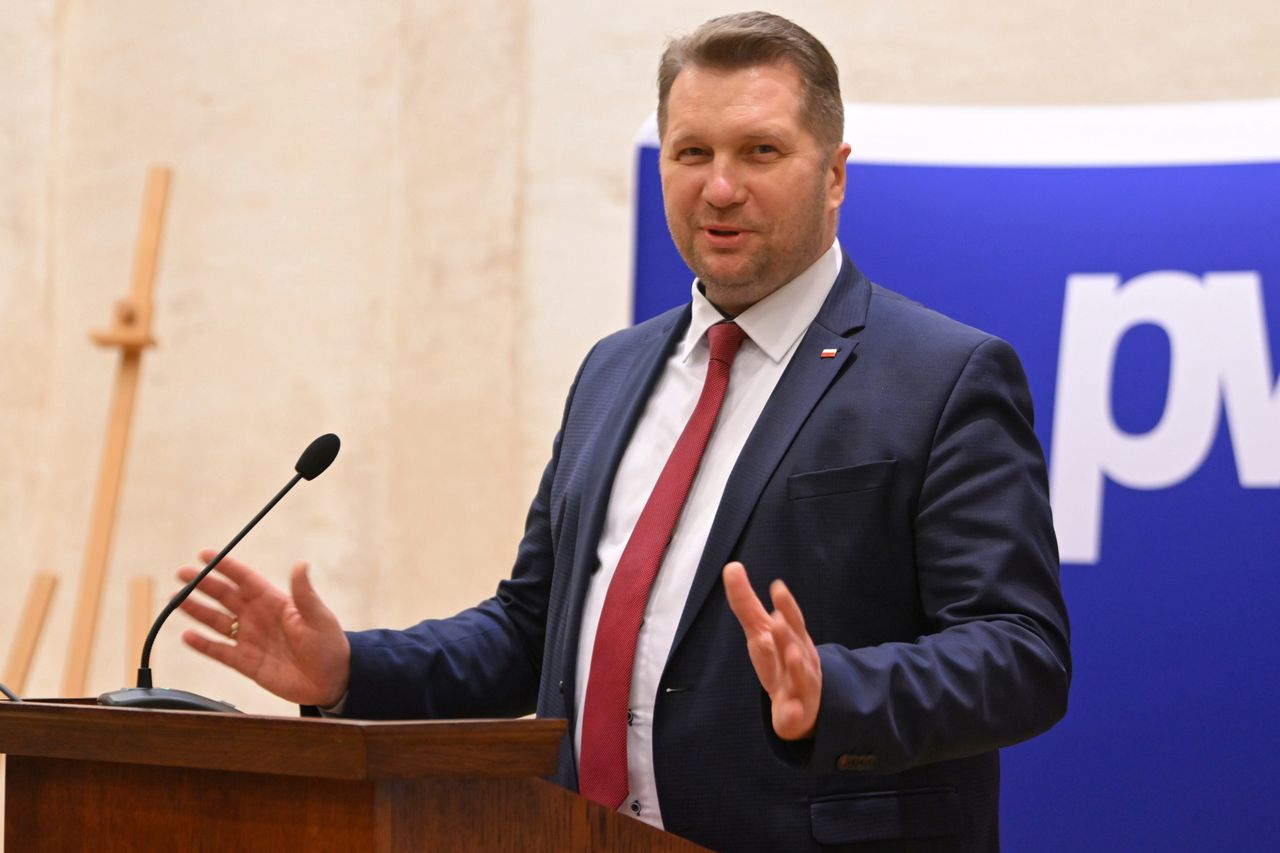 Koniec z edukacją zdalną. Czarnek: "Robimy to wbrew narzekaniom z opozycji"