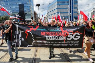Boimy się 5G, bo nie wiemy, co to jest. To fake newsy robią nam wodę z mózgu, a nie pole elektromagnetyczne