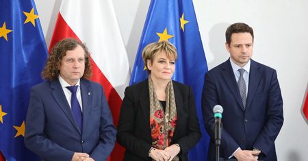 Podwyżki dla posłów i samorządowców. "To wyrównanie tego, co poseł Kaczyński nam zabrał"