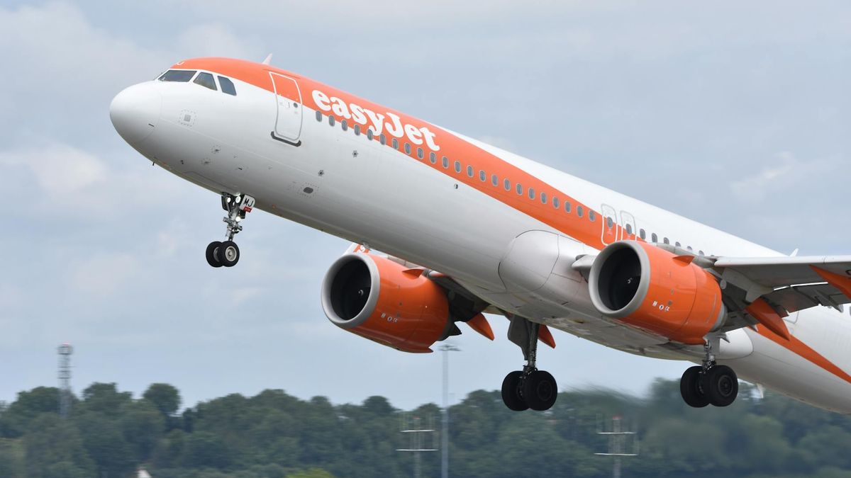 Samolot EasyJet zawrócił po incydencie na pokładzie