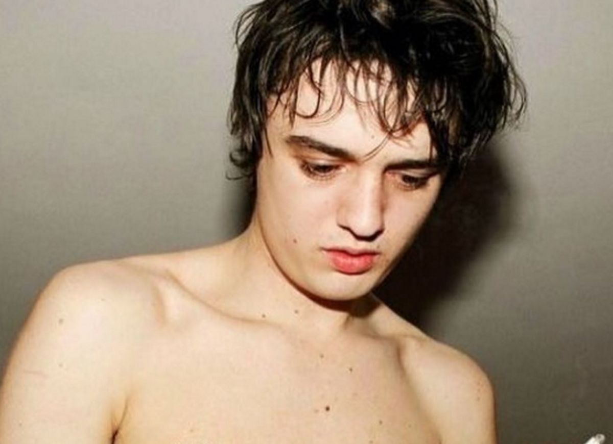 Chodziła za nim z kamerą przez 10 lat. Pete Doherty staczał się wtedy na dno