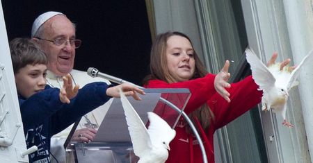 Papież apeluje wyrzeczenie się przemocy na Ukrainie