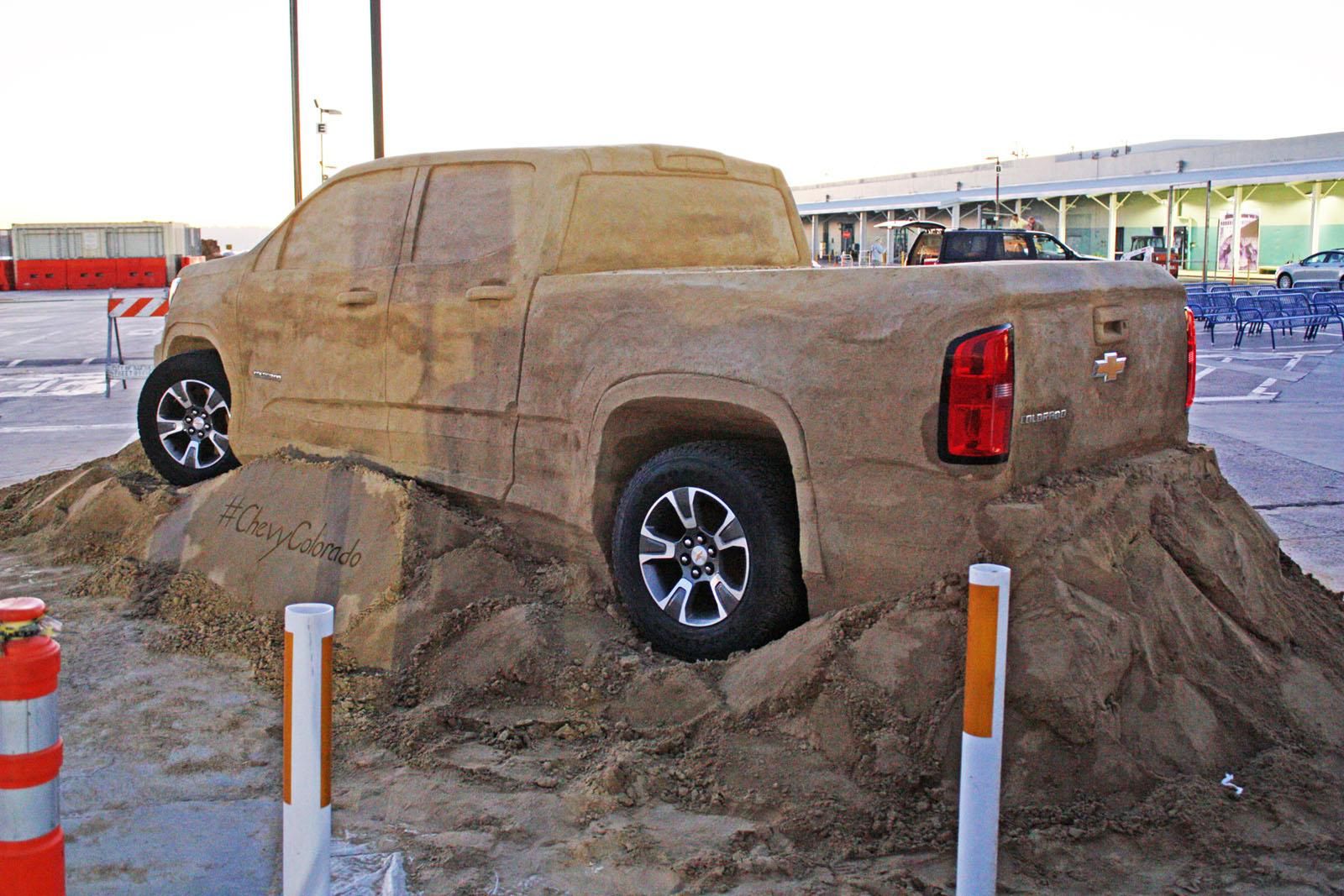 Pickup z 34 ton piasku [wideo] 5