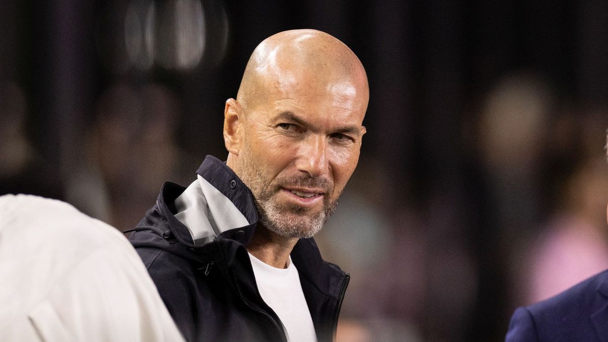 Zdjęcie okładkowe artykułu: Getty Images / Simon Bruty/Anychance/Getty Images / Na zdjęciu: Zinedine Zidane