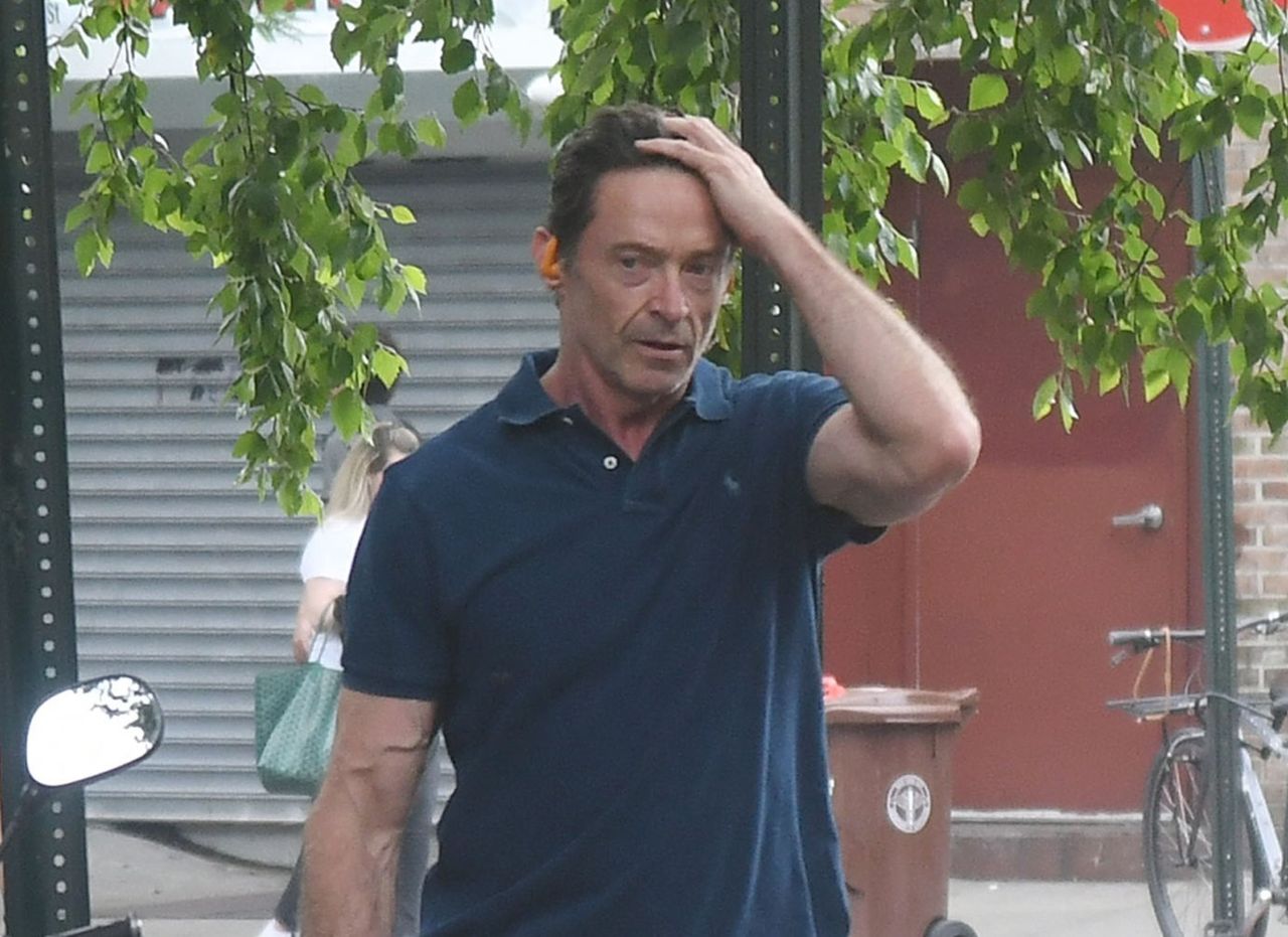 Hugh Jackman uciekał przed fanami. Wskoczył do samochodu nieznajomego