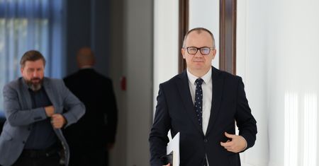 Czy Morawiecki straci immunitet? Bodnar mówi, na co czeka