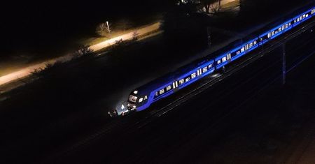 18-latka nie zdążyła uciec. Została porażona prądem z trakcji kolejowej