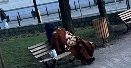 Uzbierali duże pieniądze na pomoc dla "Pani z ławki". Przykry finał