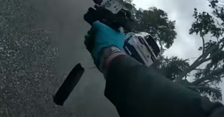 Policjant otworzył ogień, bo usłyszał strzał. Okazało się, że to był żołądź