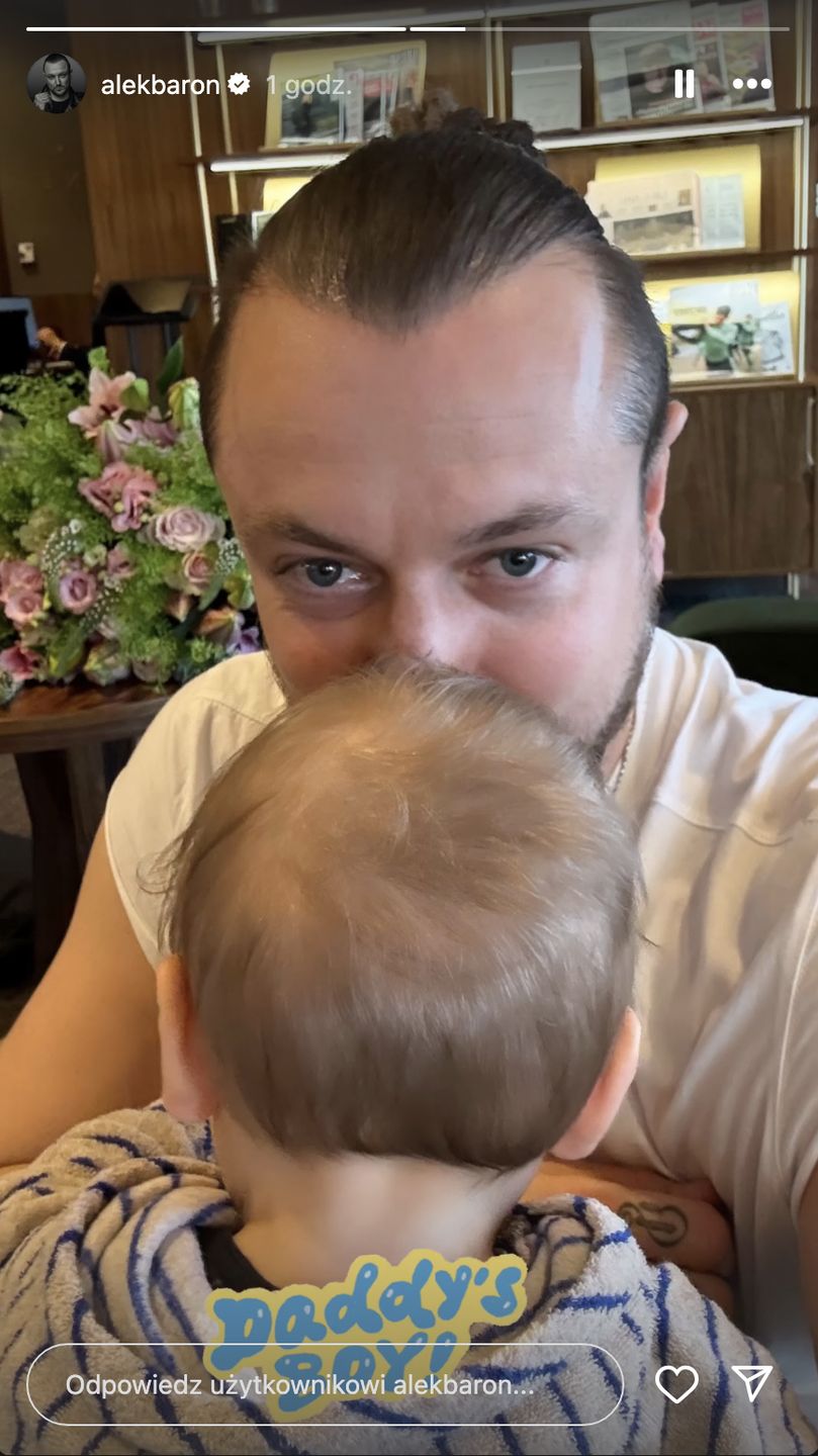 Baron pochwalił się zdjęciem z synem