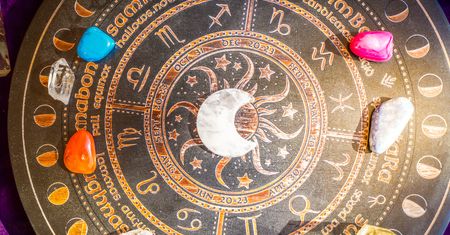 Horoskop dzienny – 25 kwietnia. Baran, Byk, Bliźnięta, Rak, Lew, Panna, Waga, Skorpion, Strzelec, Koziorożec, Wodnik, Ryby