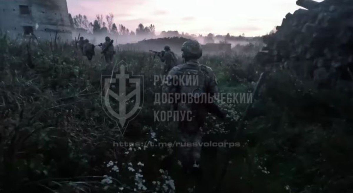 Żołnierze Rosyjskiego Korpusu Ochotniczego w akcji