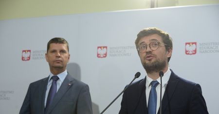 Wyniki matur 2020. Egzamin ósmoklasisty w przyszłym roku będzie przesunięty