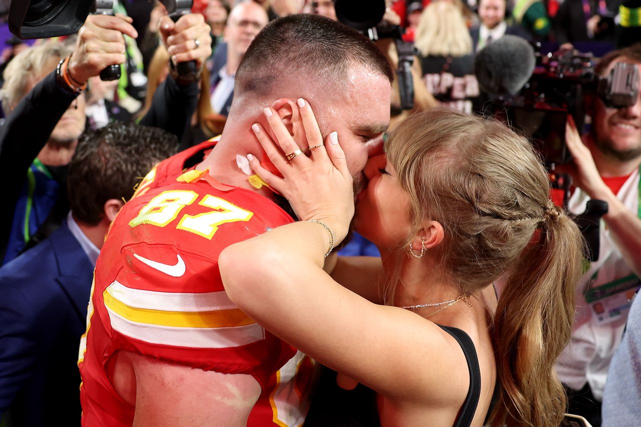 Travis Kelce and Taylor Swift