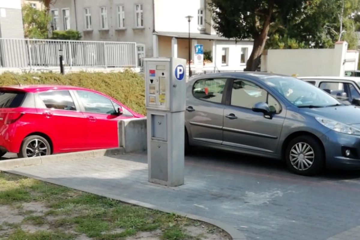 Kto to wymyślił? Mieszkańcy kpili bezlitośnie. Jest reakcja władz