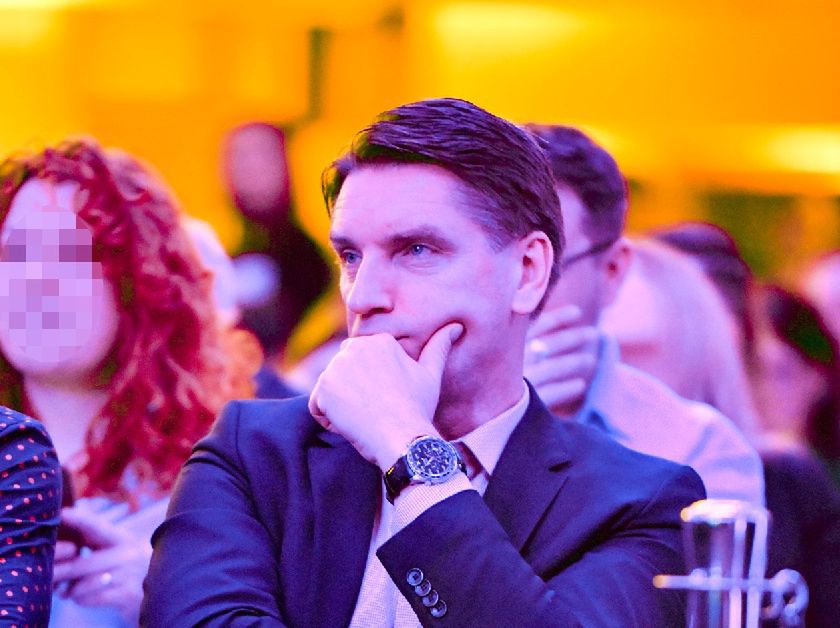 Tomasz Lis hołduje "toksycznej męskości" i drwi z Harry'ego Stylesa