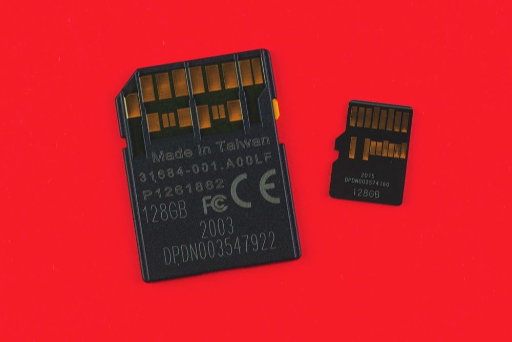 Kingston Canvas React Plus SDXC microSDXC styki