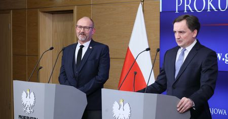 Ujawniła zarobki w Prokuraturze Krajowej. "Zapnijcie pasy"