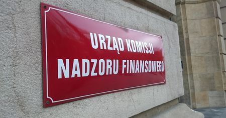 Uważaj na te firmy. Komisja Nadzoru Finansowego ostrzega