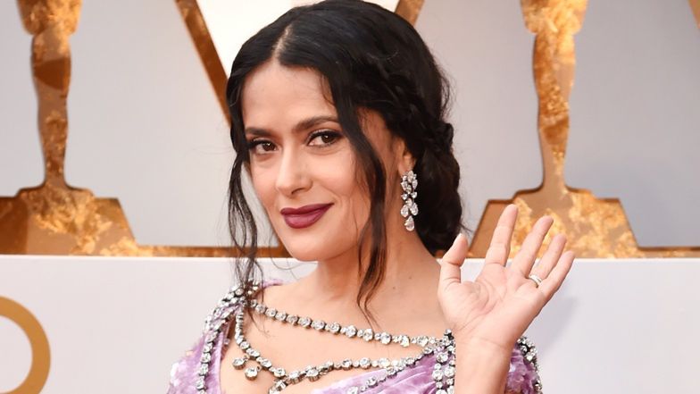Salma Hayek świętuje 56. urodziny, tańcząc na jachcie w SKĄPYM bikini (FOTO)