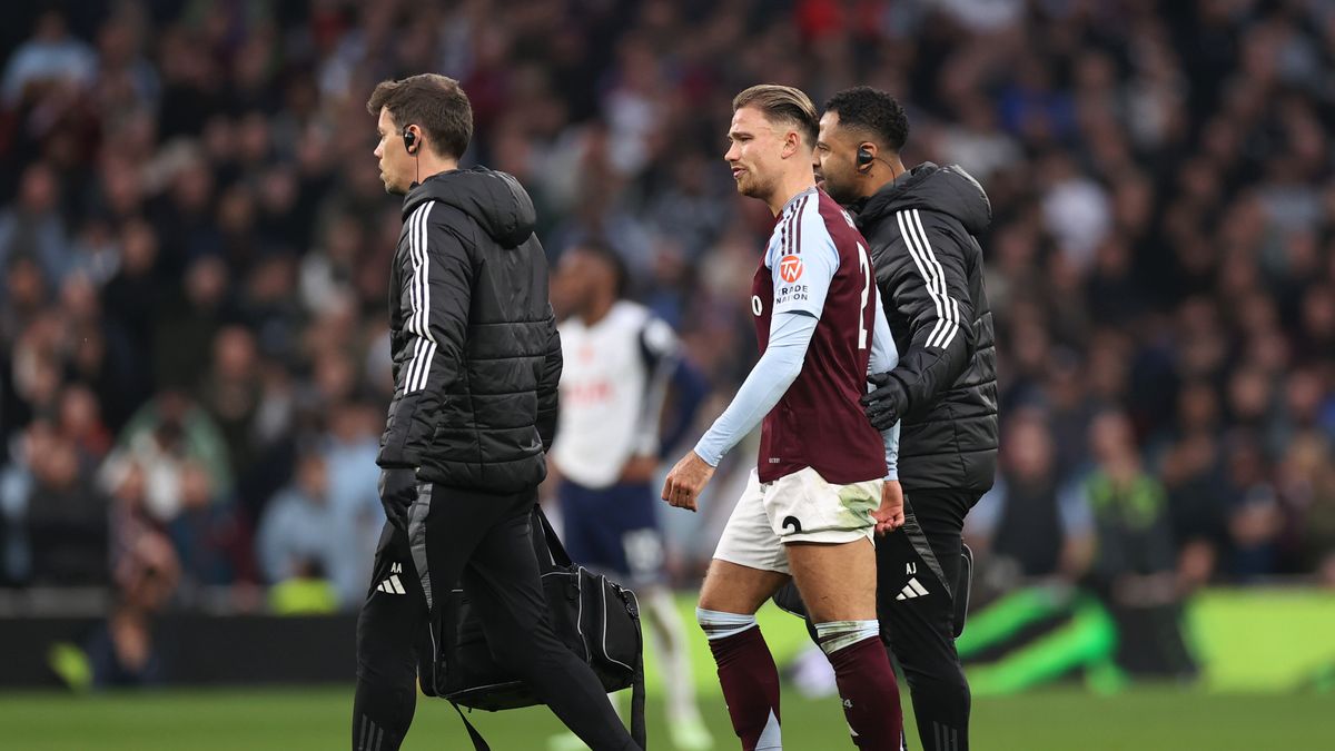 Getty Images / Ryan Pierse / Na zdjęciu: Matty Cash nie dokończył meczu w Londynie