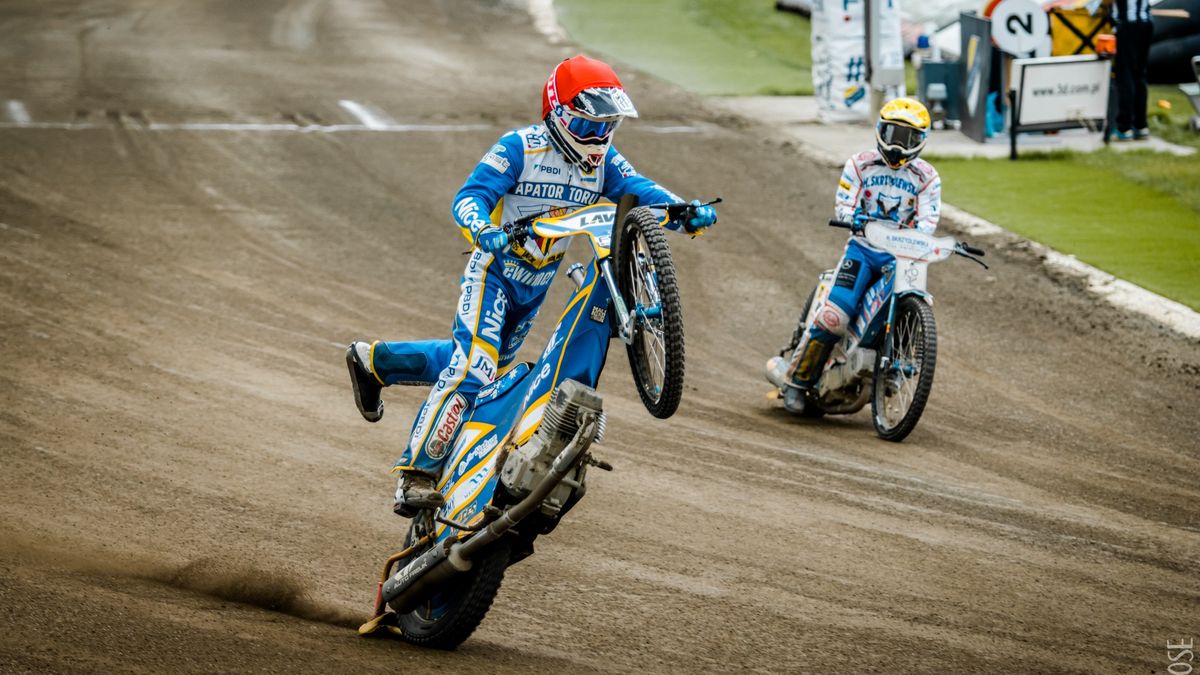 Materiały prasowe / KS Toruń / Róża Koźlikowska / Na zdjęciu: Jack Holder w kasku czerwonym